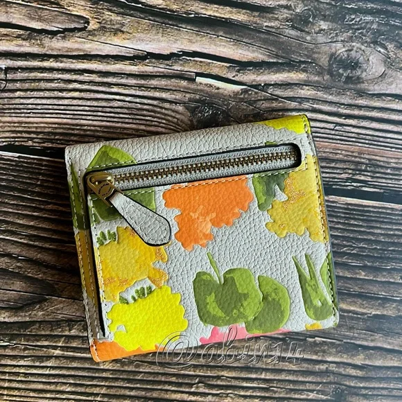 NWT Coach Wyn Leather Wallet with Floral Print - Picture 4 of 4